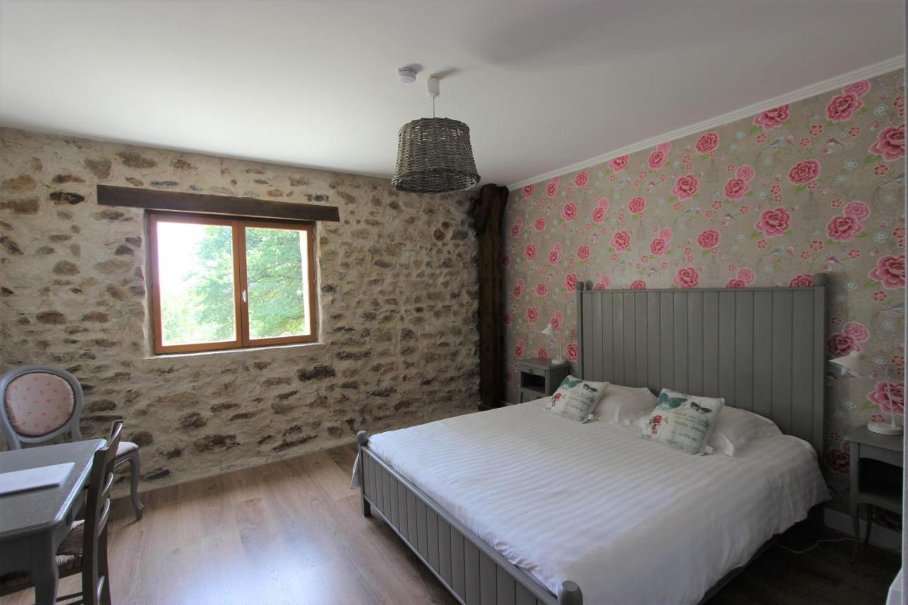 Bed and Breakfast Combrailleurs à Espinasse Extérieur photo